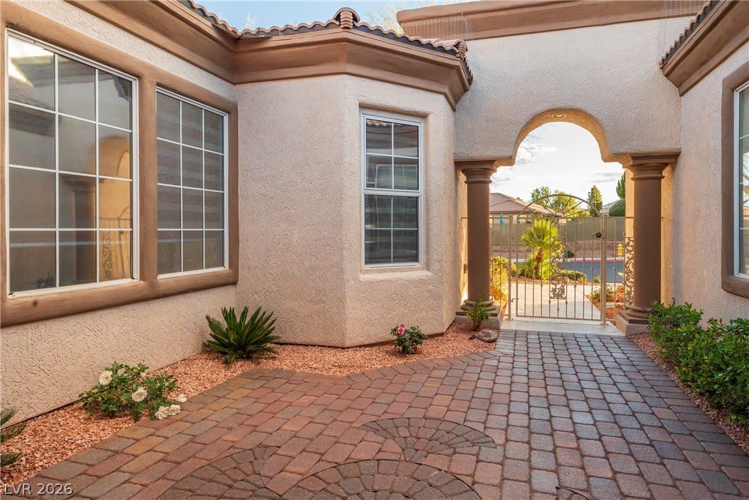 10534 Mandarino Avenue – photo 5
