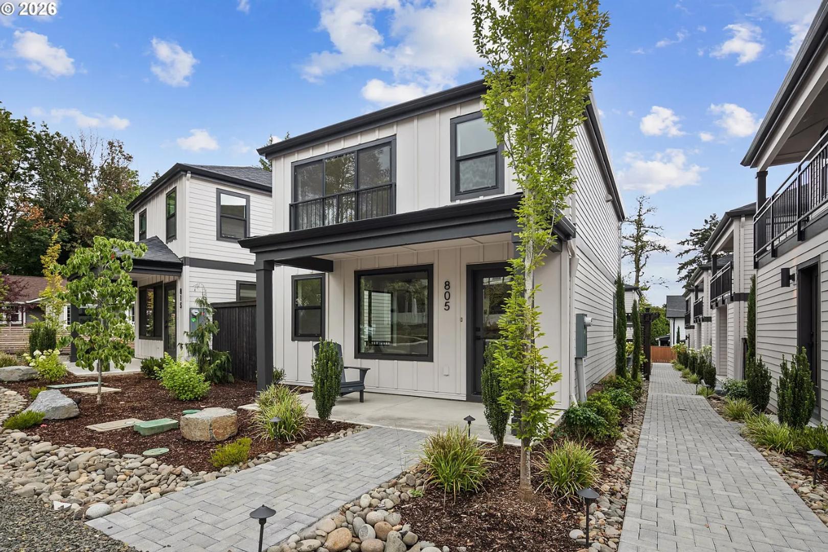 Modern Living in the Heart of Lake Oswego!! Stunning New 3BR 2.5BA – photo 1