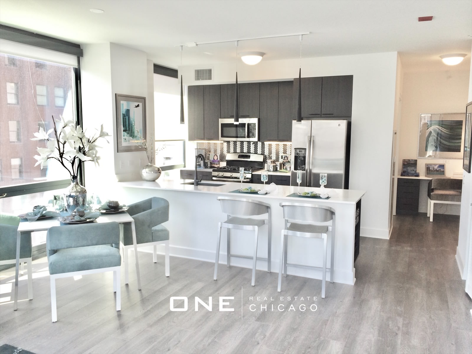 80 E Lake St – photo 1