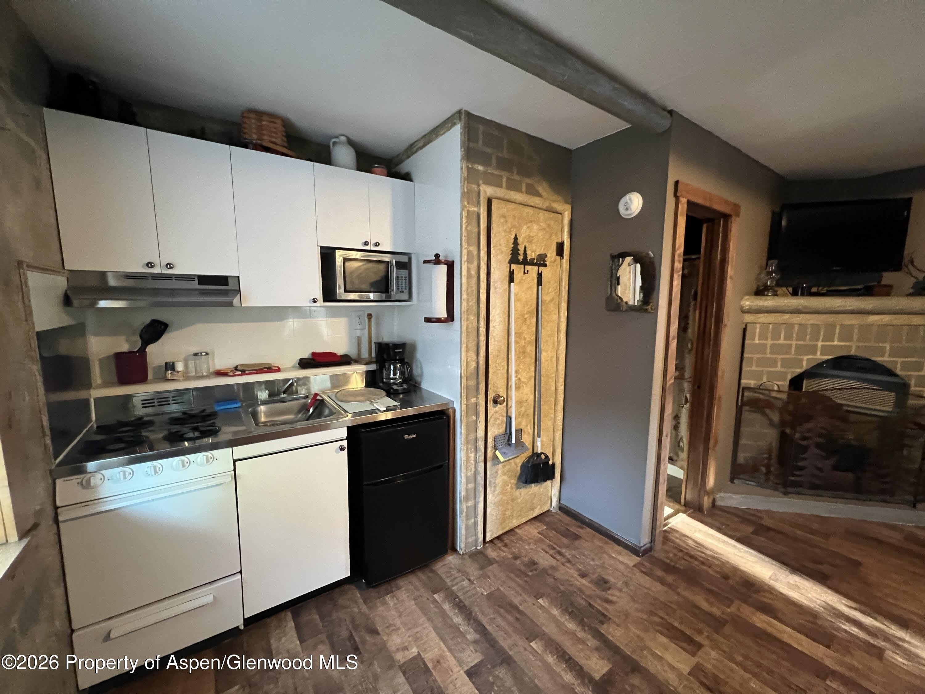 910 Yampa Avenue – photo 4