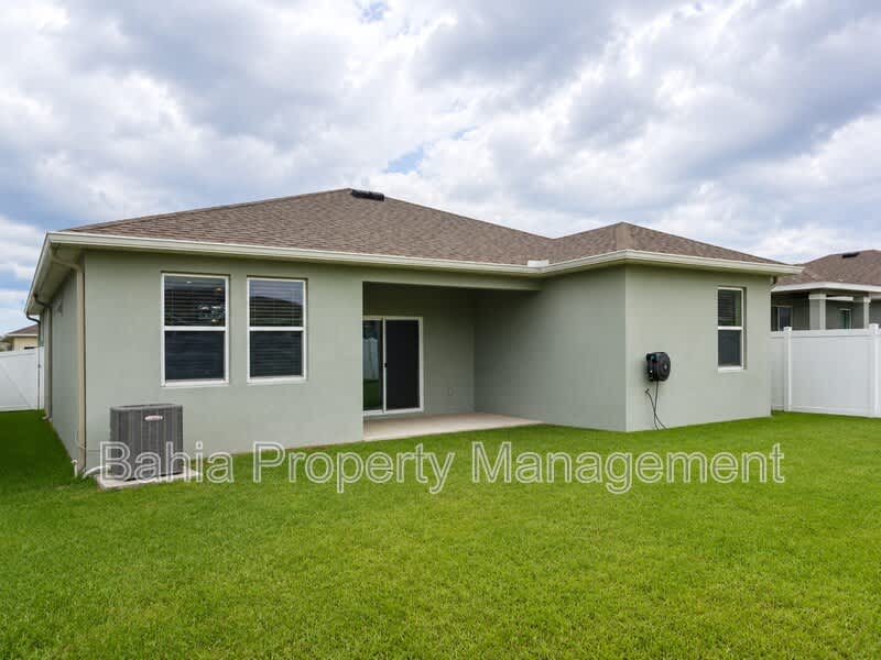 5815 Camilla St – photo 4