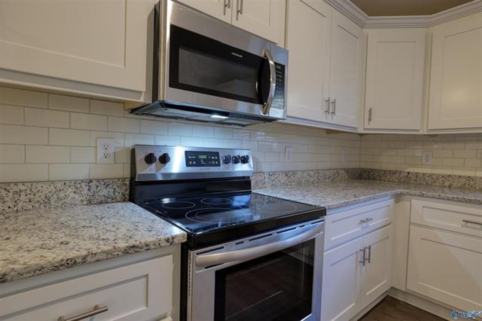 **PRICE DROP**Fall in love with this stunning 4-bedroom, 3-bathroom full-brick ranch home – photo 4