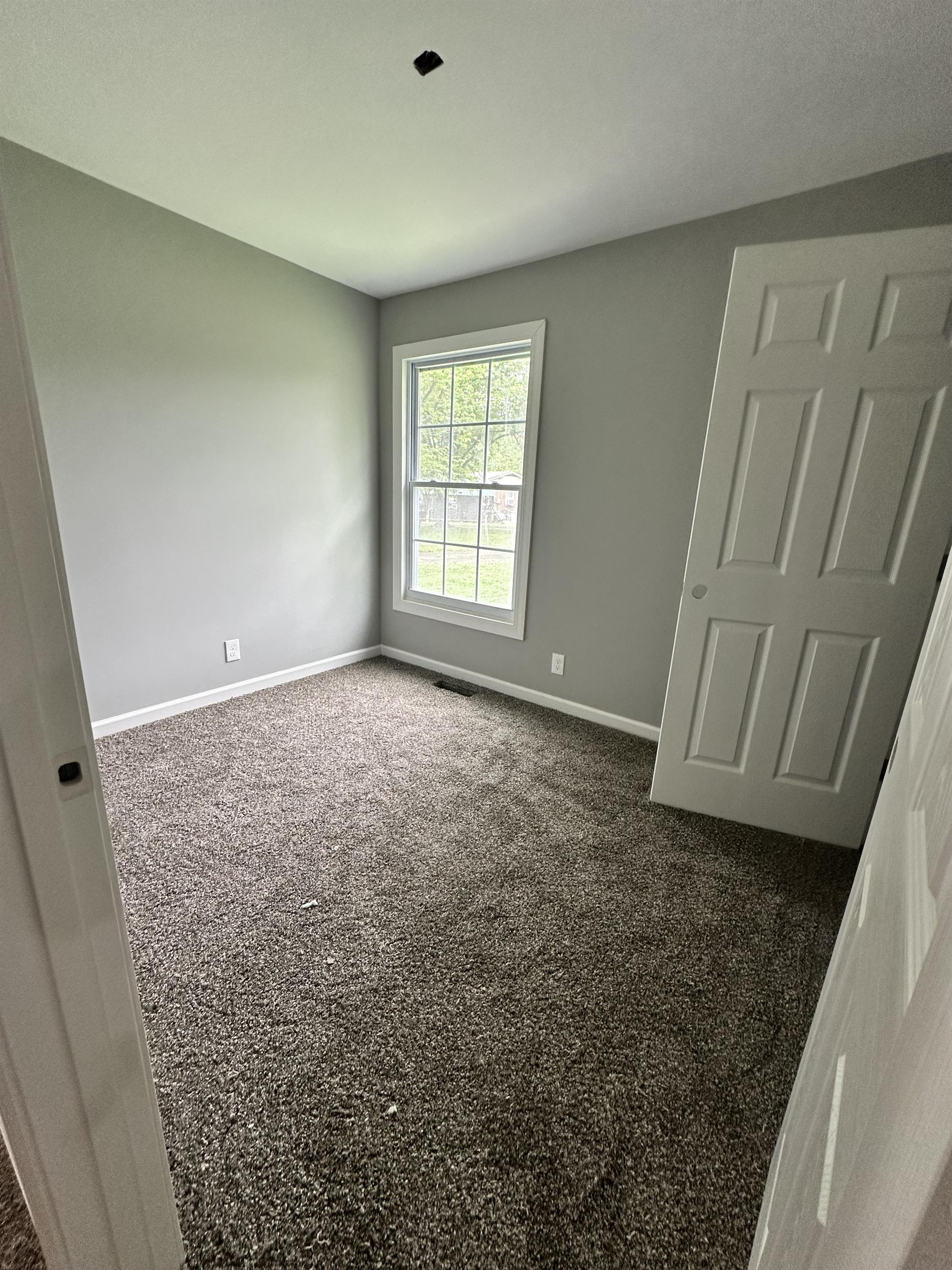 1405 Heather Place – photo 4