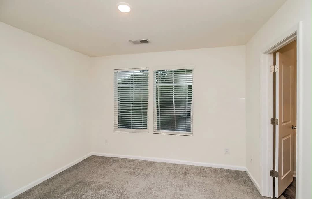 319 Wilson St – photo 3