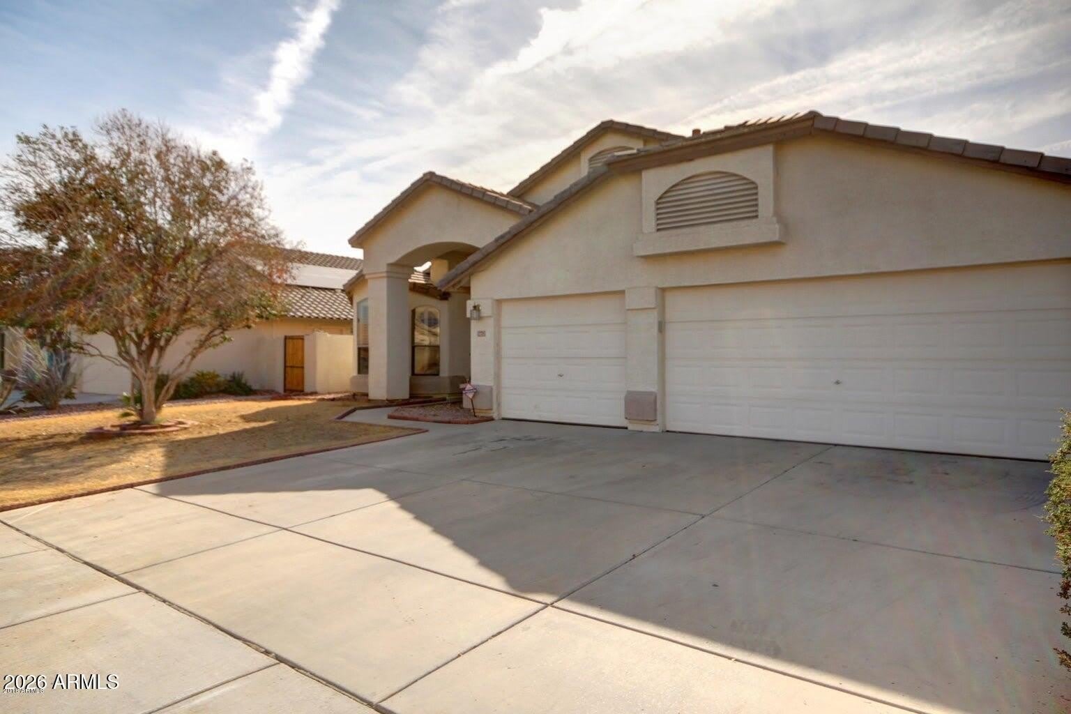 12715 W CAMBRIDGE Avenue – photo 2