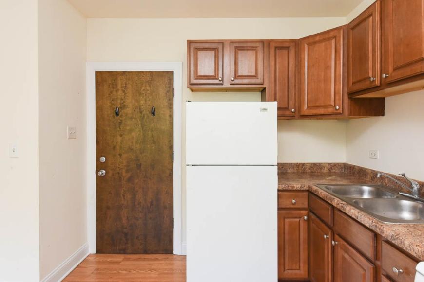 2598 Kimball – photo 4