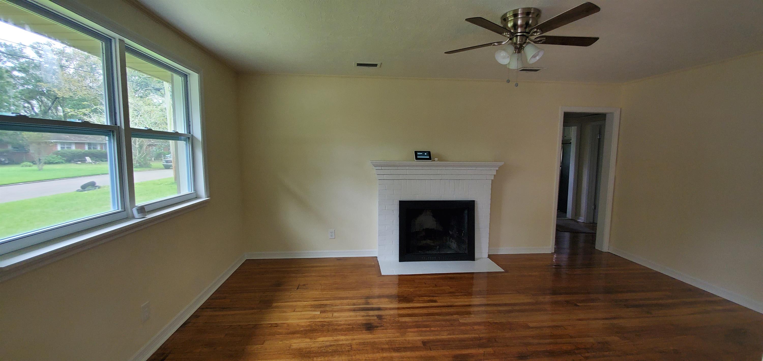 854 Allison Street – photo 3