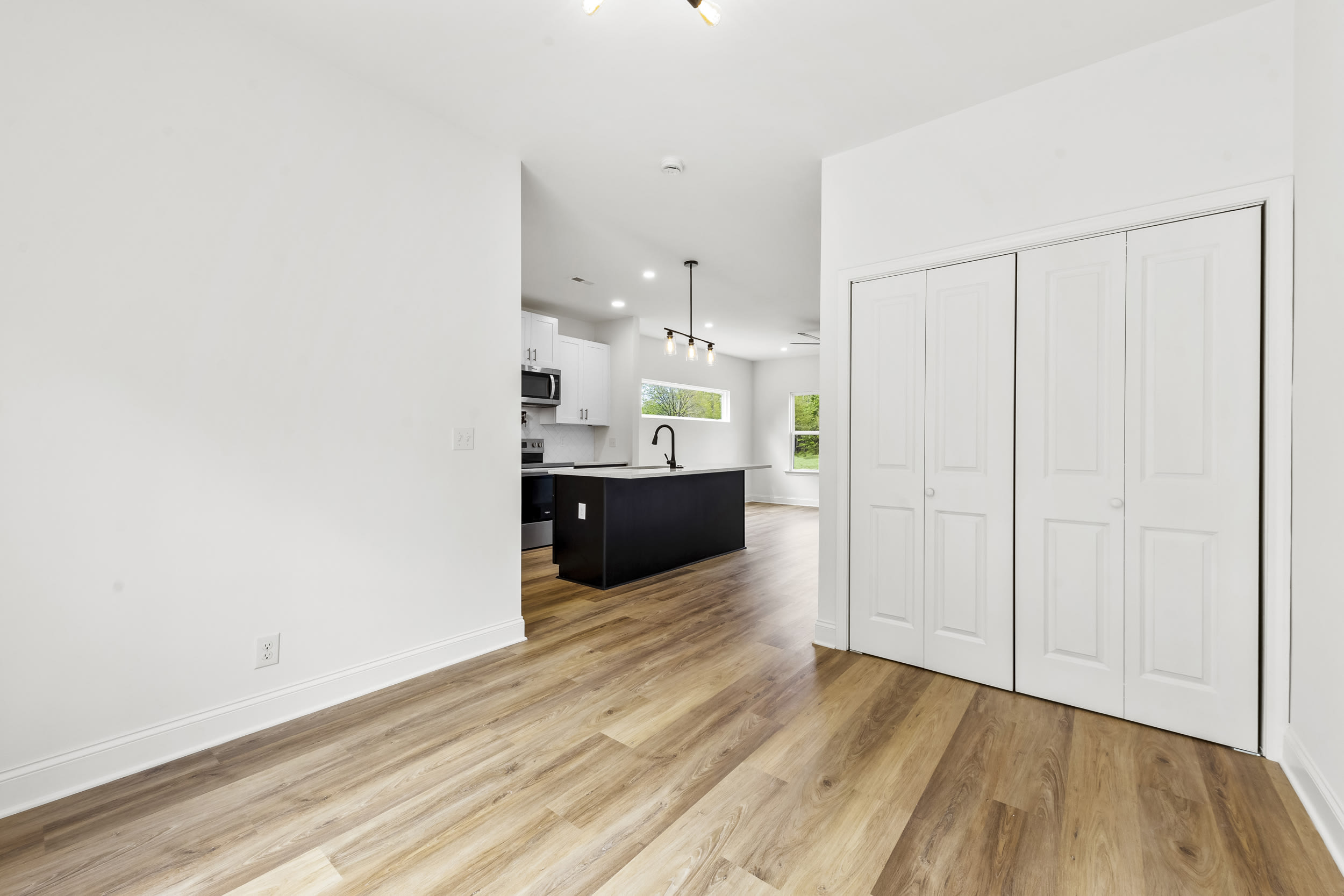 2043 Greenoak Drive – photo 5