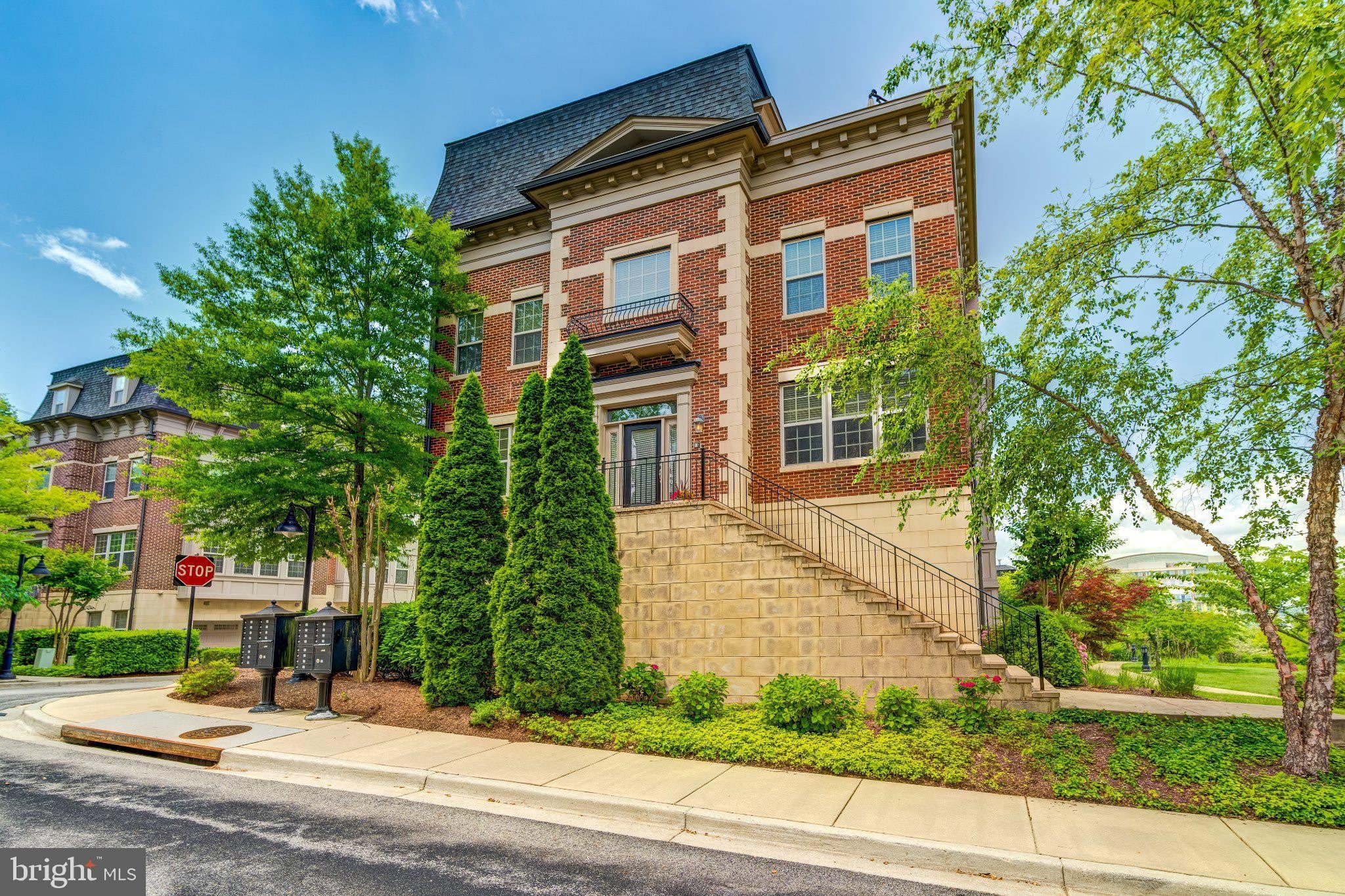 510 OVERLOOK PARK Drive – photo 1