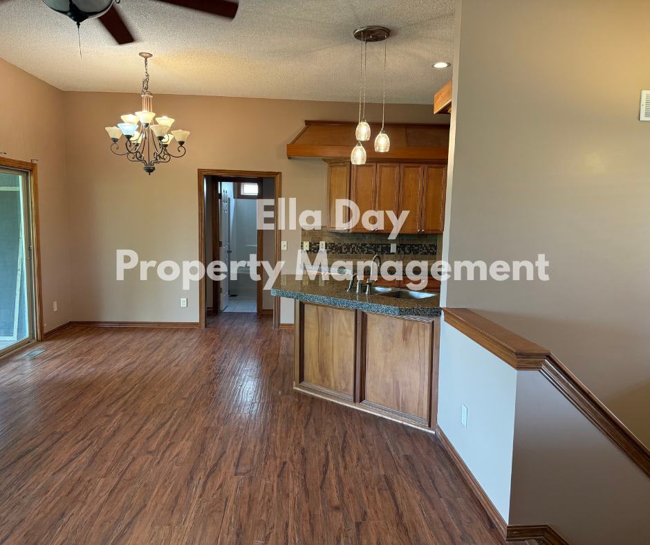 3025 Triple Creek Drive – photo 2