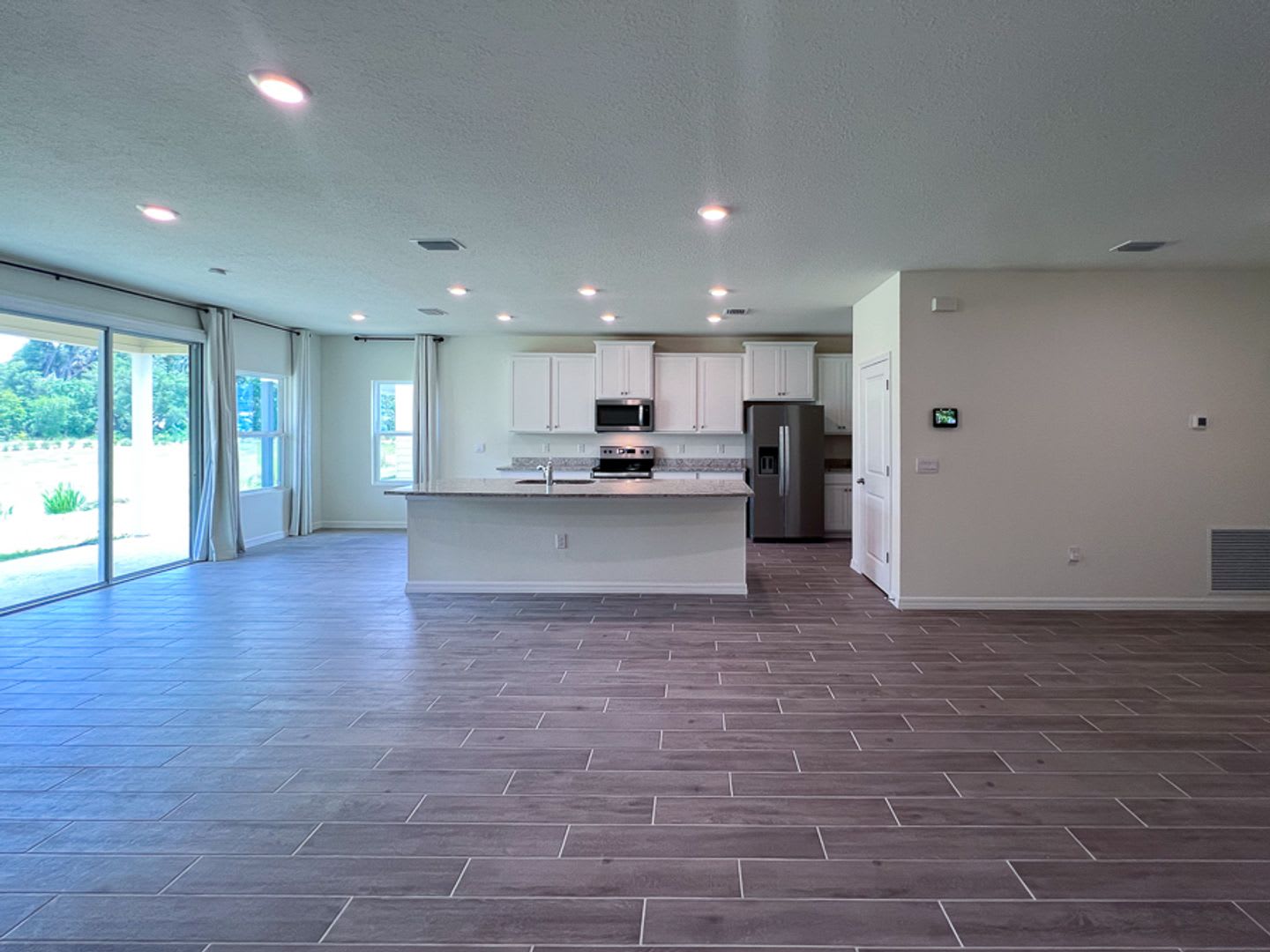 3BR/2BA Smart Home in Arbor Greens – photo 4