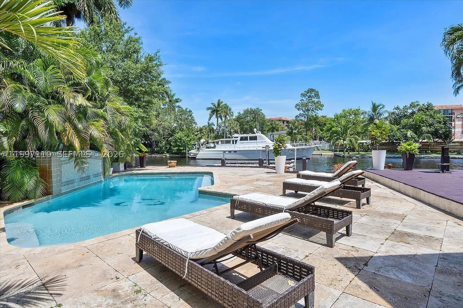 800 SW 12th – photo 4