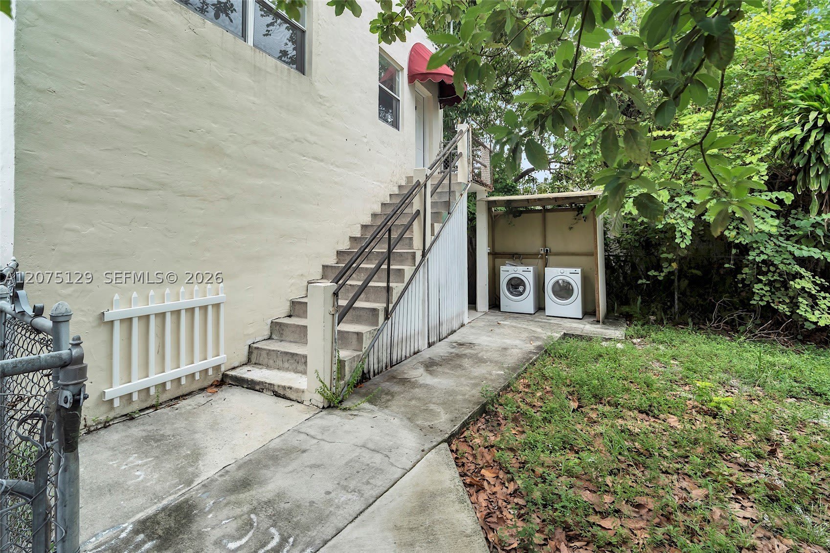 1137 NW 29th Ter – photo 4