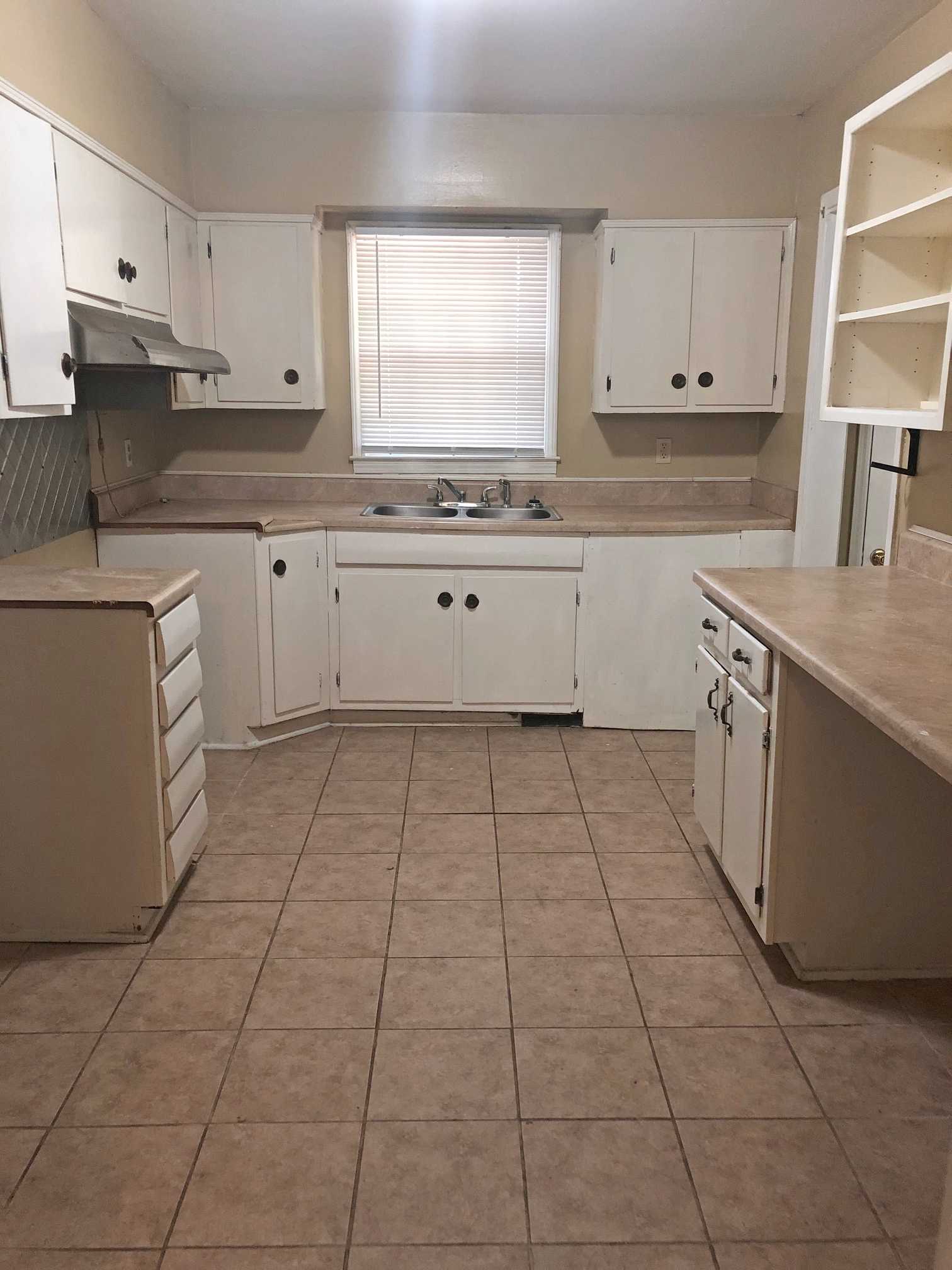 1892 Coventry Dr – photo 4