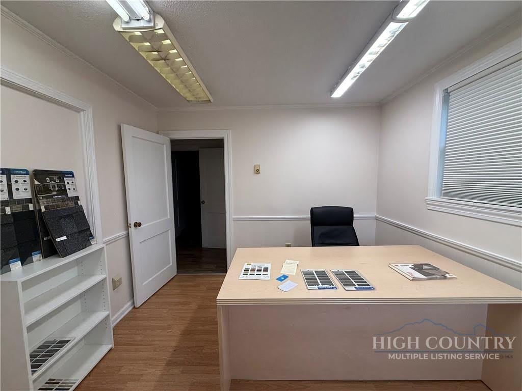 519 E Main St – photo 4