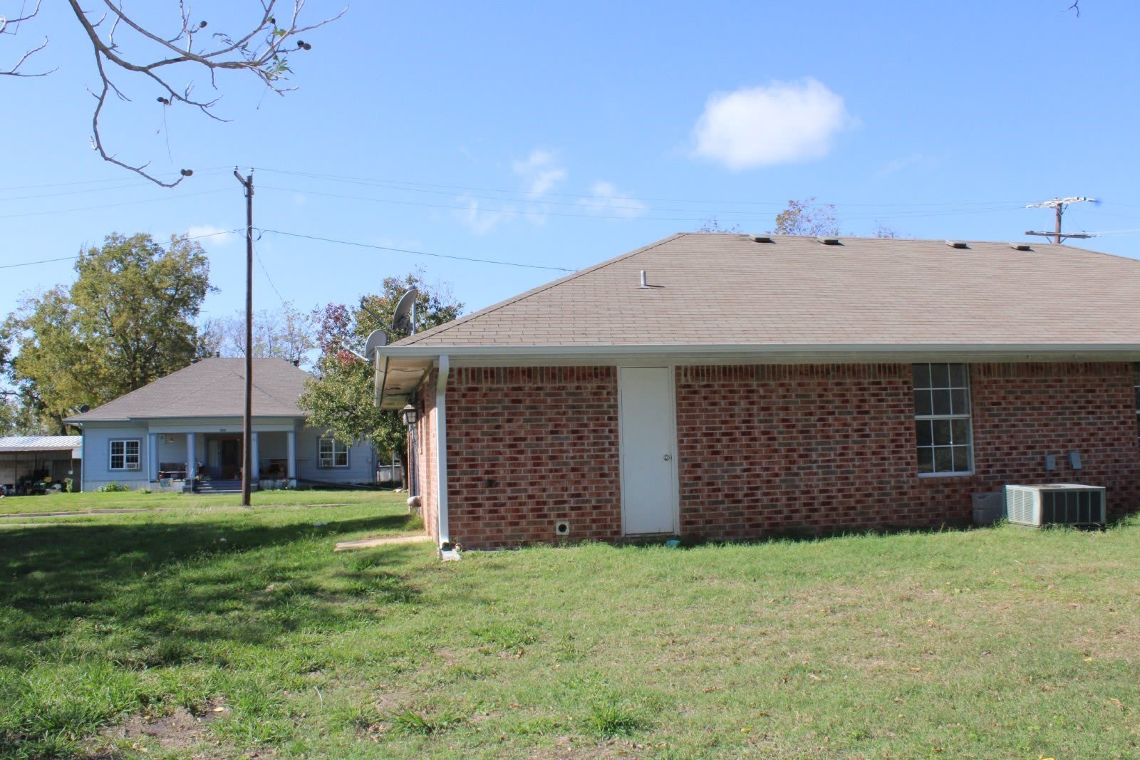 701 SW 1st Street – photo 3
