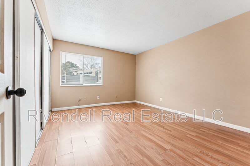 18094 E Ohio Ave – photo 5
