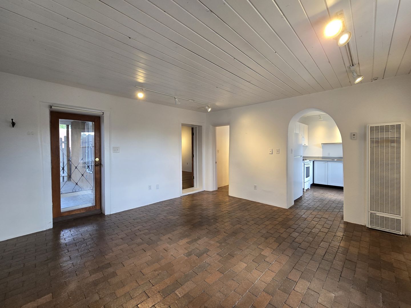 808 Agua Fria Unit A – photo 2