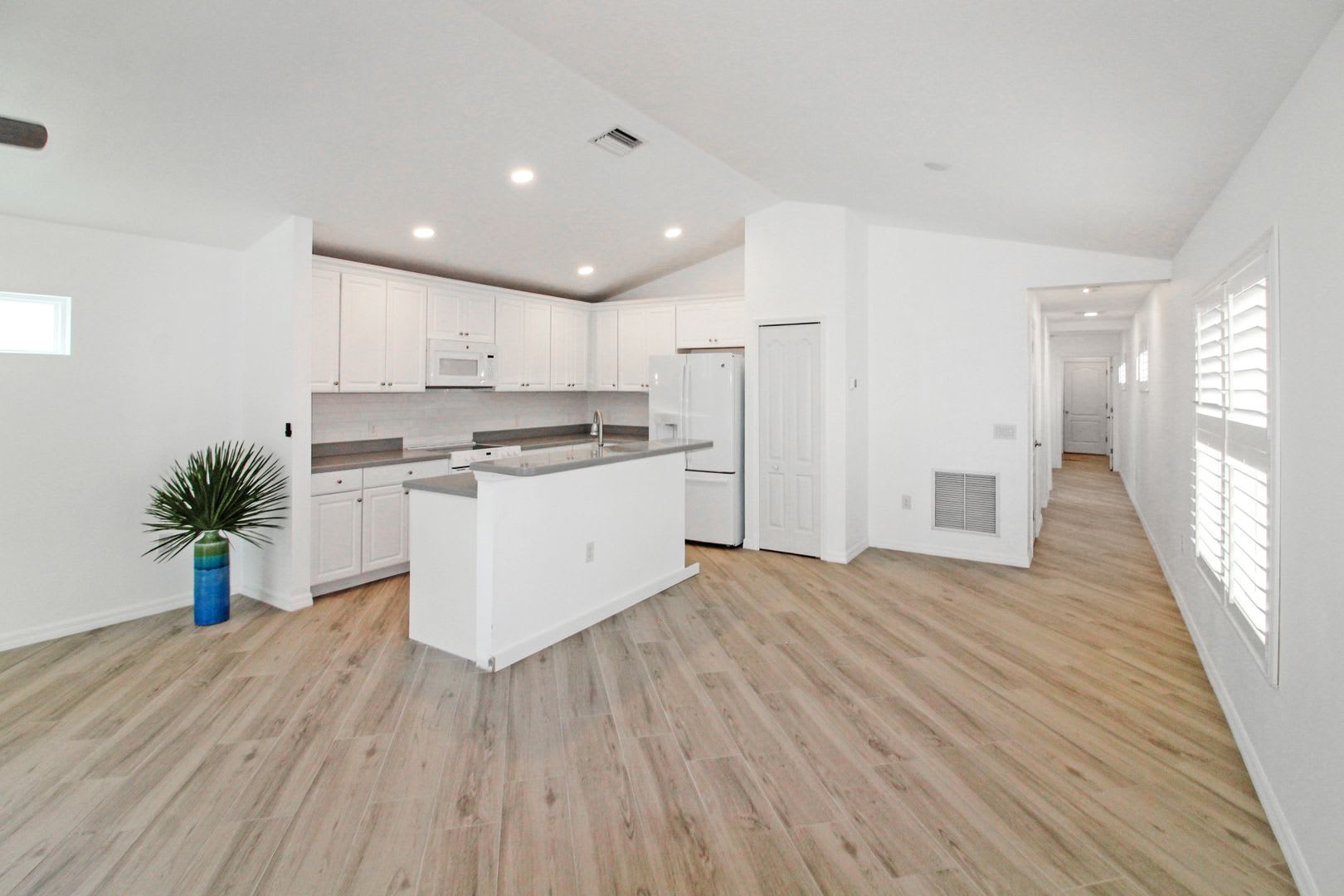 Grand Palm Annual Home for Rent – photo 3