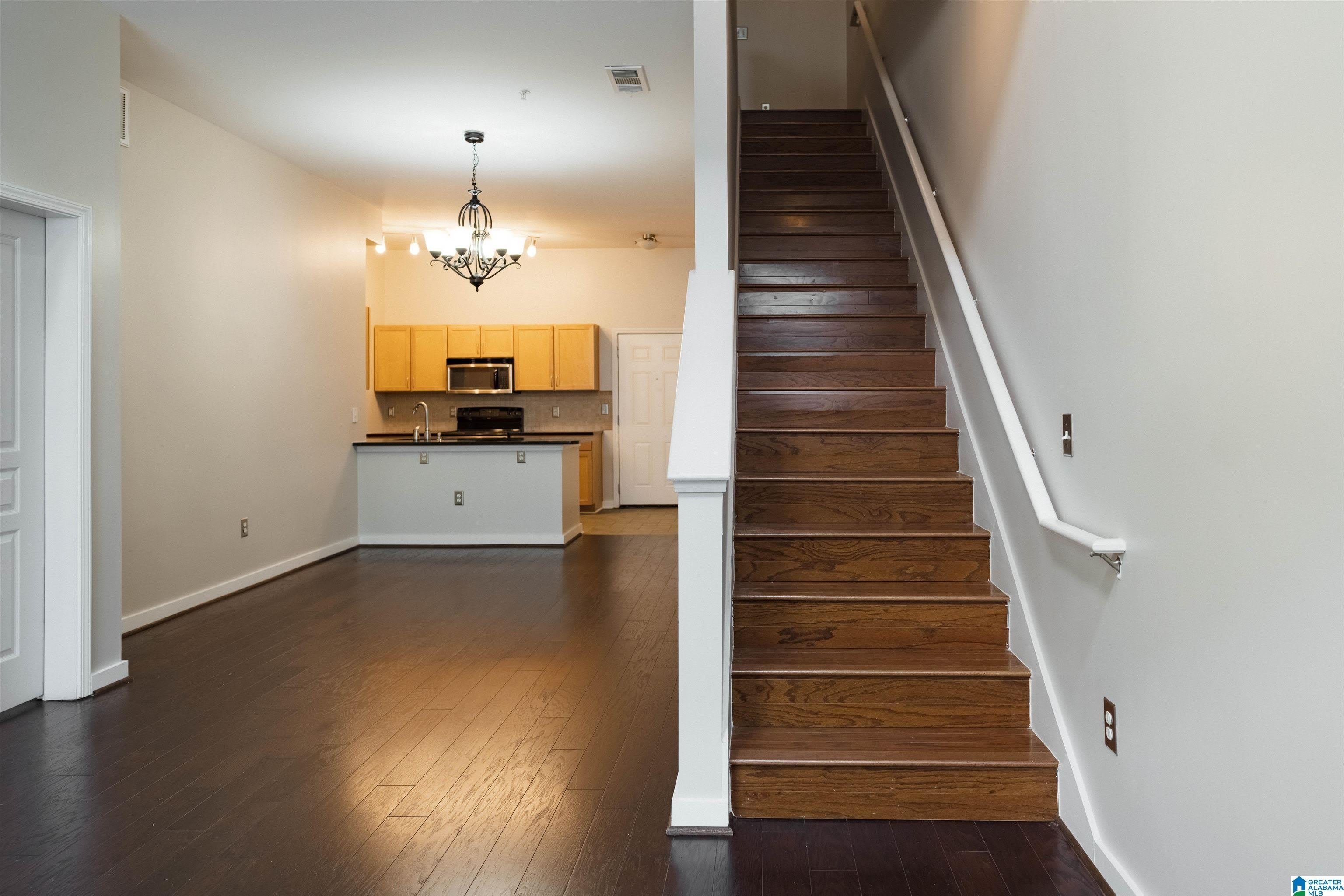 2020 5TH AVENUE – photo 5