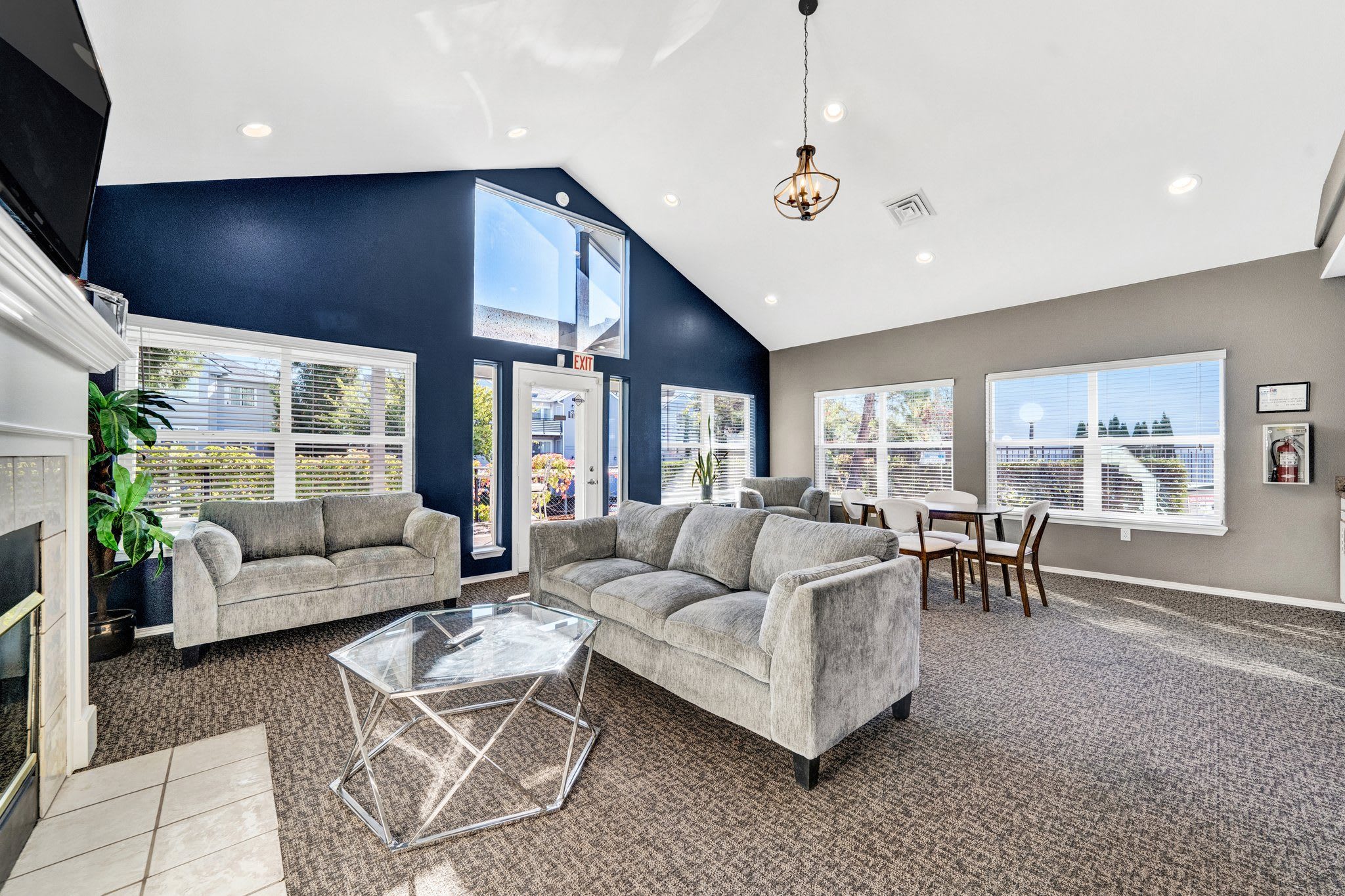 Quatama Village Apartments – photo 2