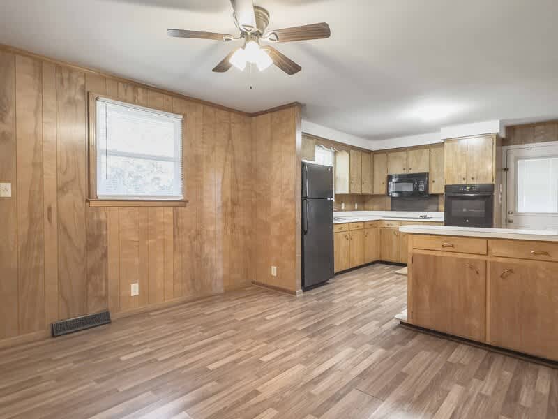 1641 Vista Lane – photo 4