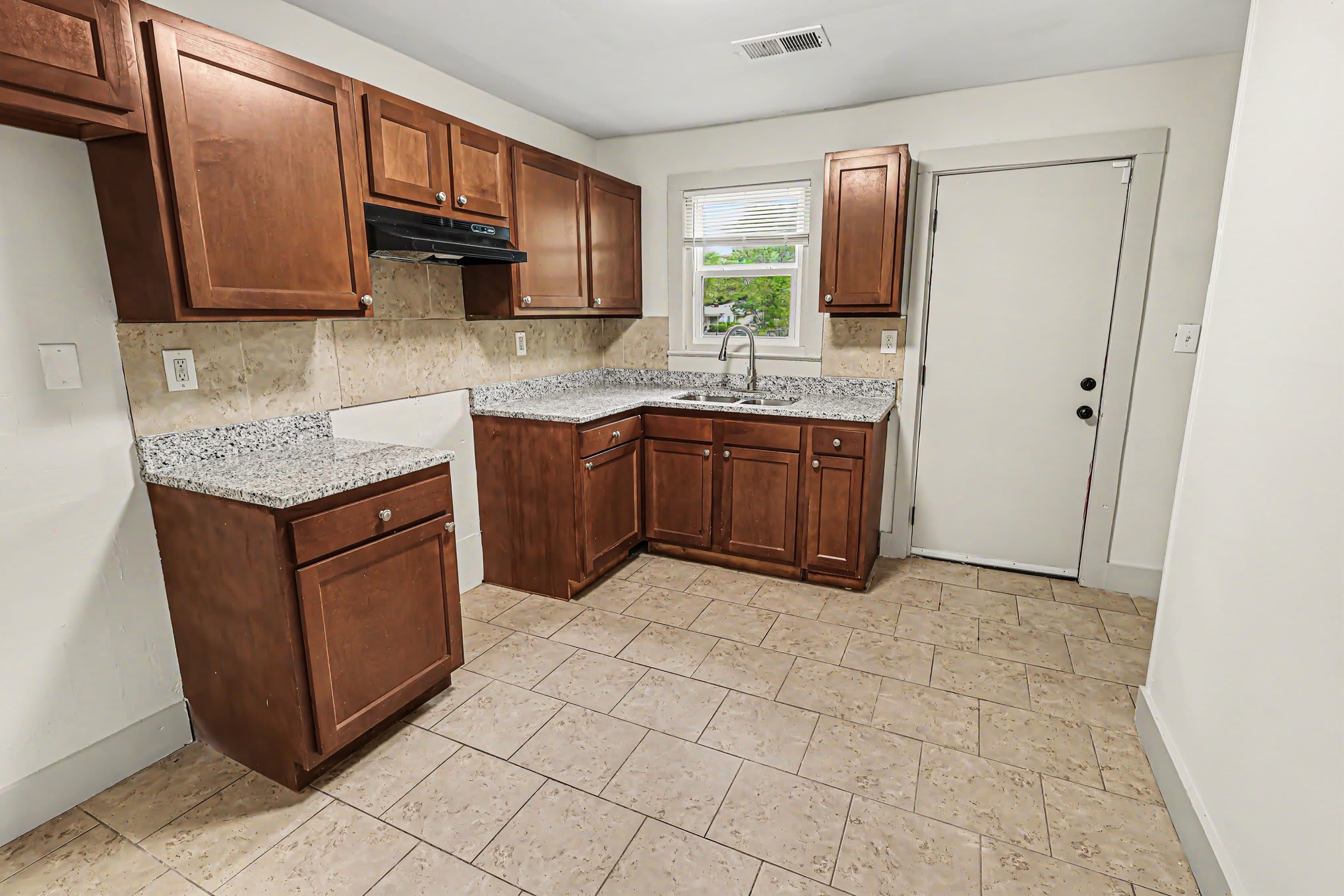 7709 1st Avenue South – photo 2