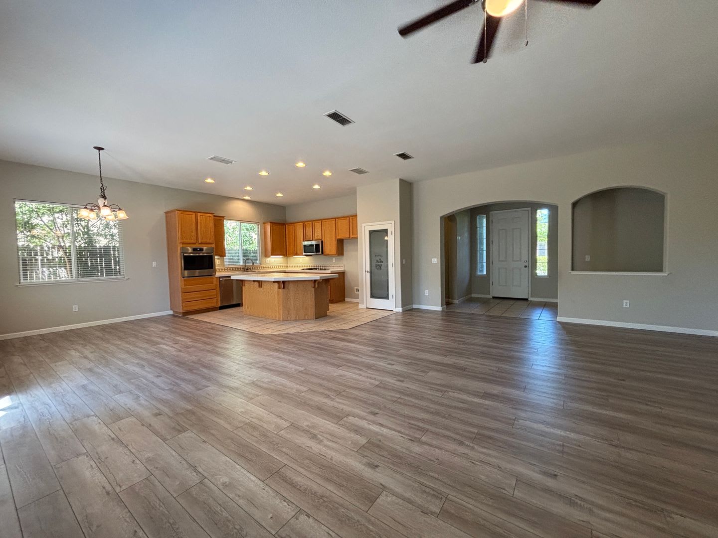 Beautiful Home with Great Layout in Newton Ranch – photo 4