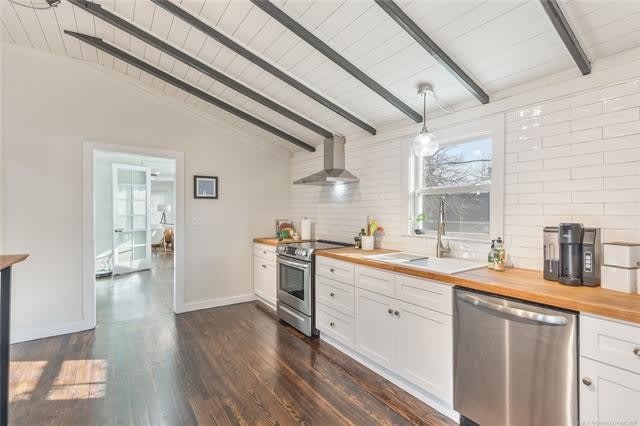 700 N MCKINLEY Avenue – photo 2