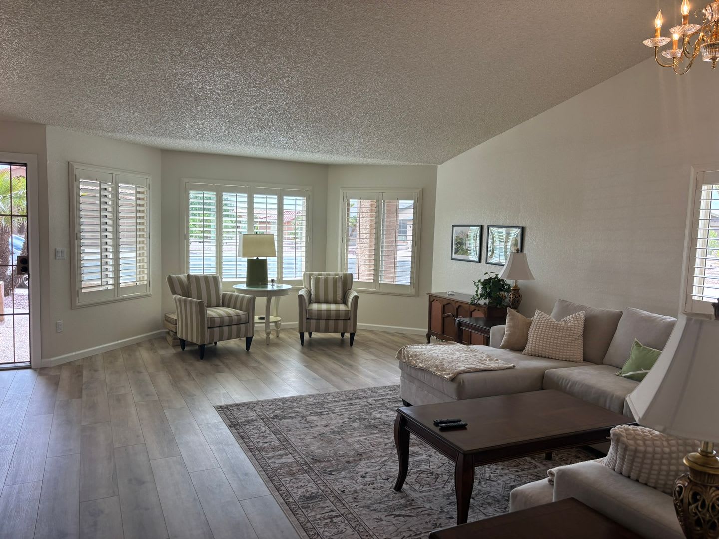 Lovely Updated 3 Bed 2 Bath Home In Leisure World A 45 Active Adul Resort Community Available June Through October 2026 Summer Rental Only – photo 3