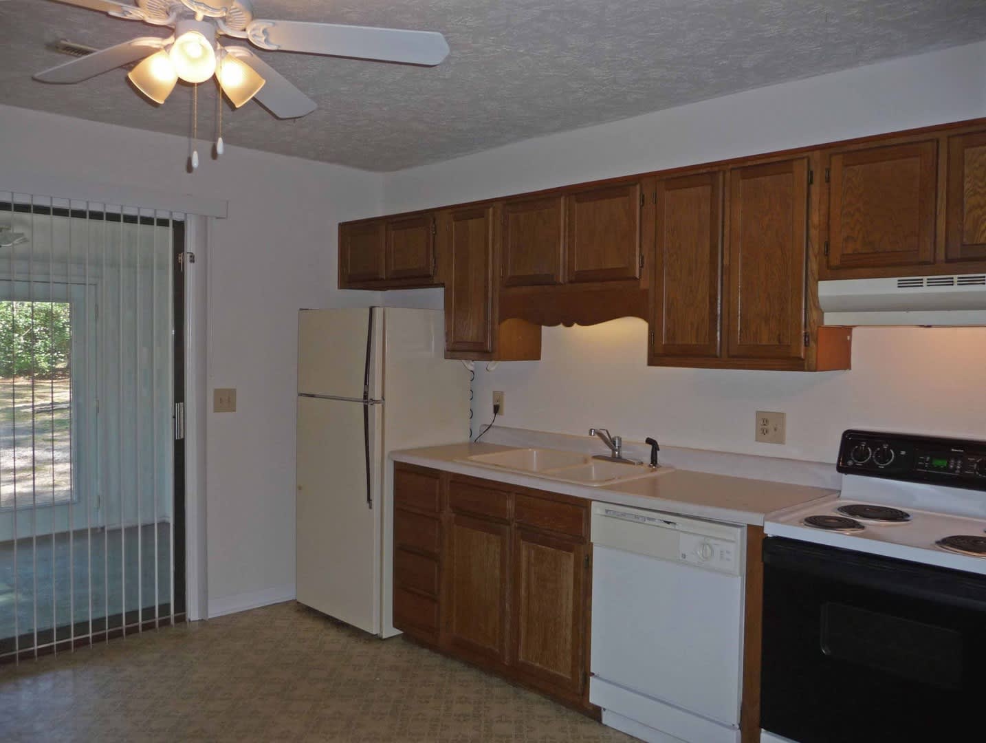 407 Lennon Drive – photo 5