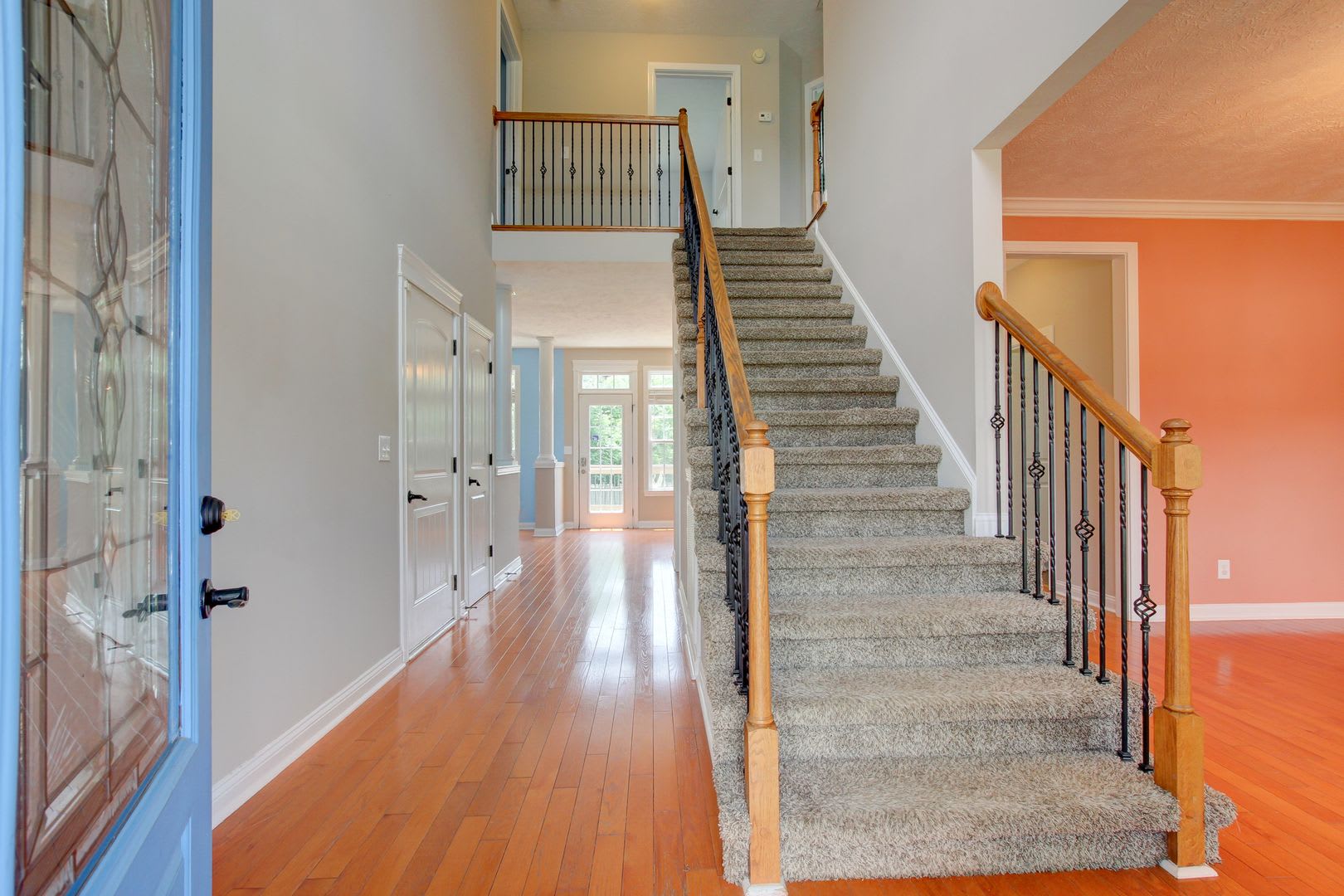 Vibrant 4 br home Close to Exit 1 Cats Welcome. Dogs Too! – photo 5