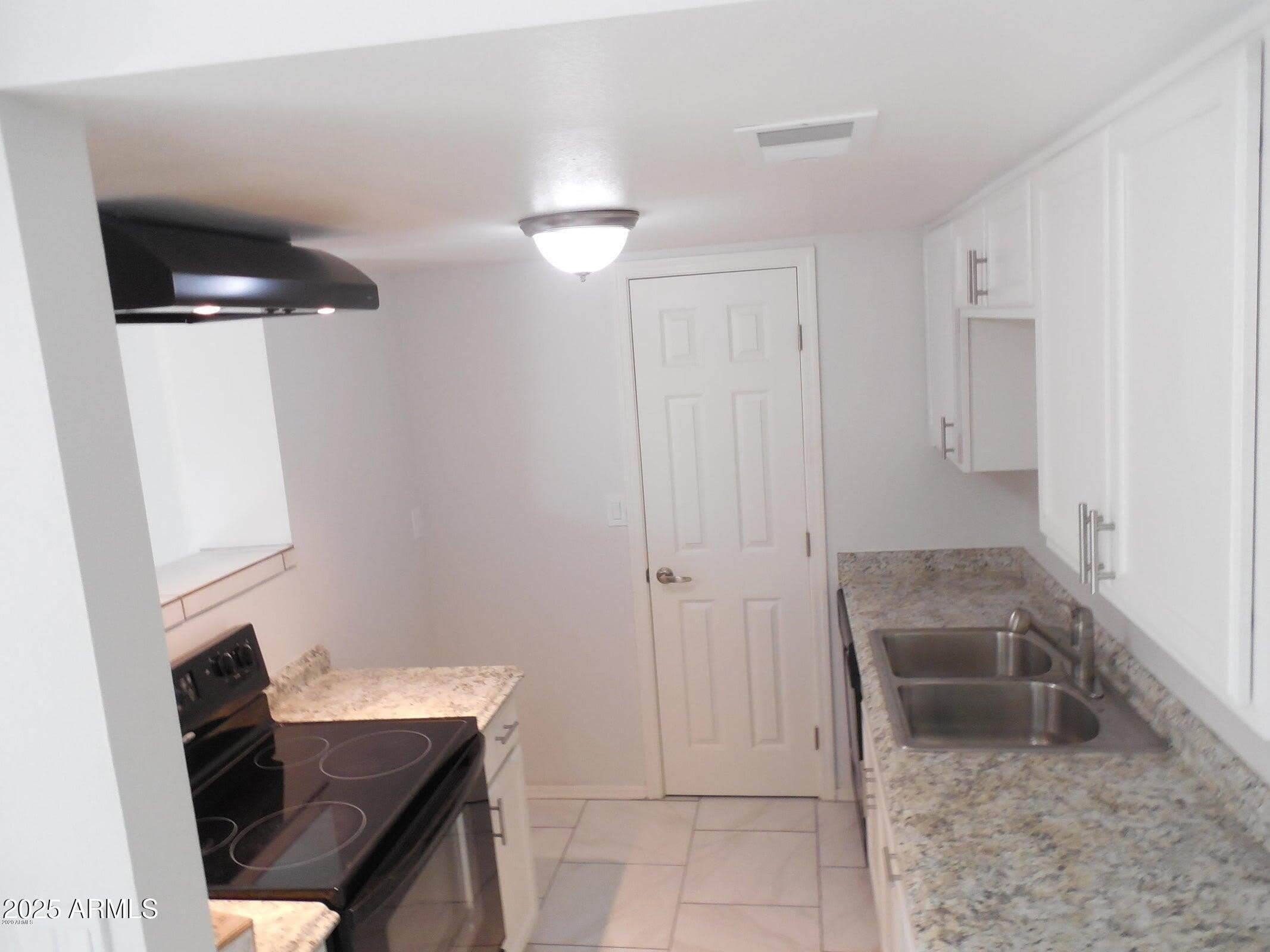 4712 E Broadway Road – photo 3