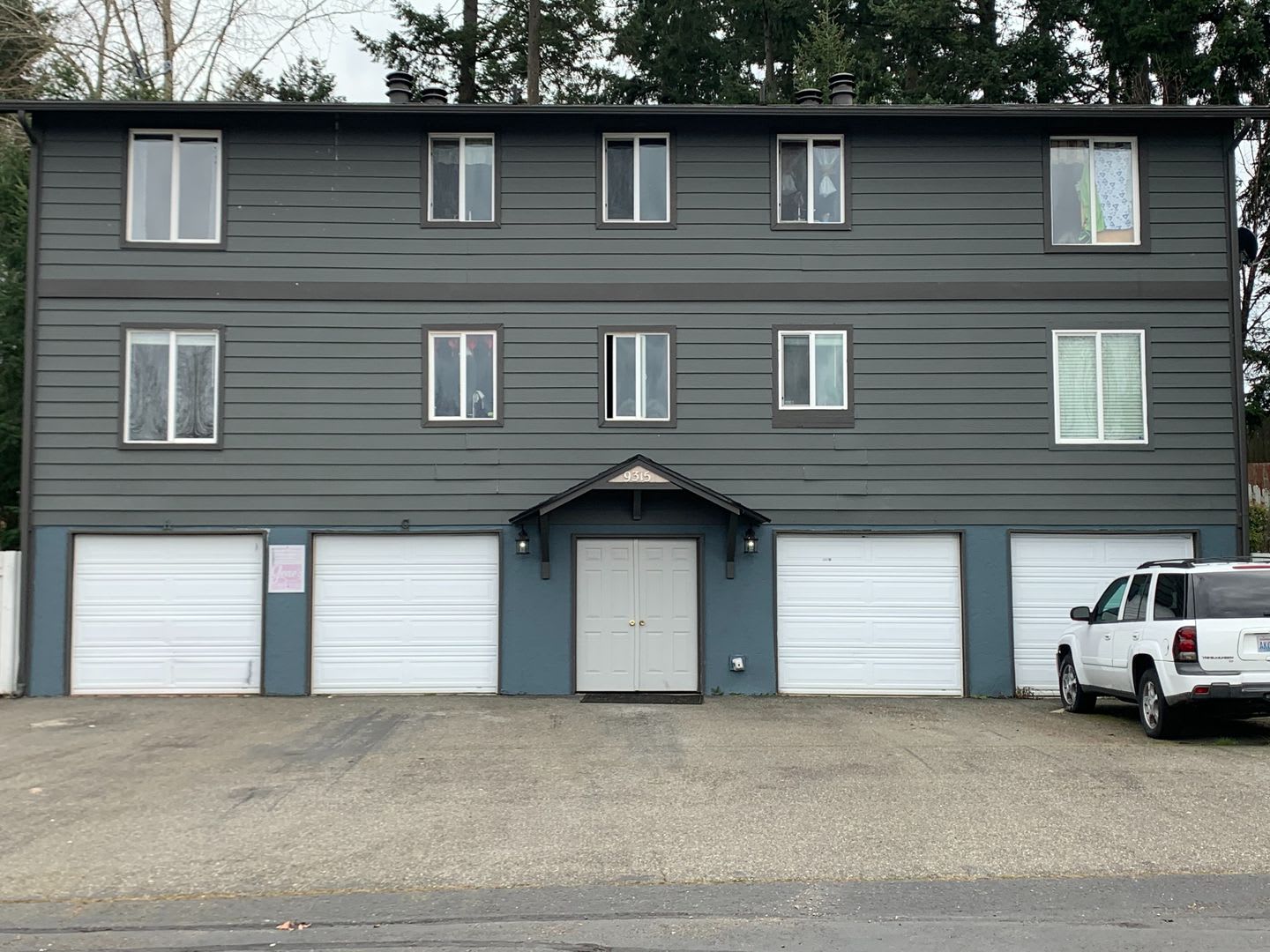 Adorable Ash Street 2Bed 1 5Ba Condo If Moved In By 8 31 First Full Month Of Rent Free Free 42 Inch Flat Screen Tv – photo 1