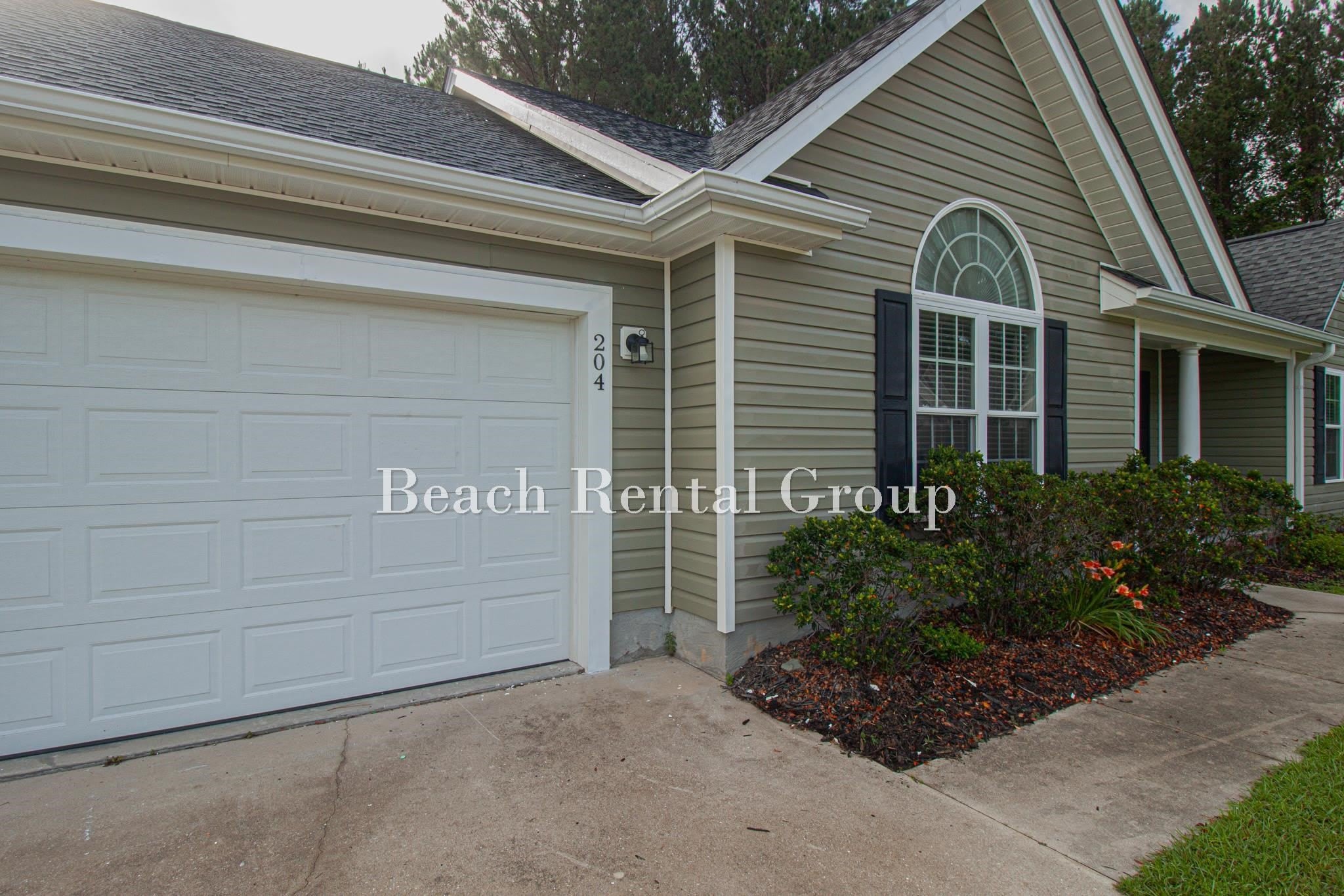 204 MacArthur Dr. – photo 3