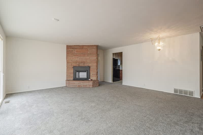 718 Brassie Drive – photo 3