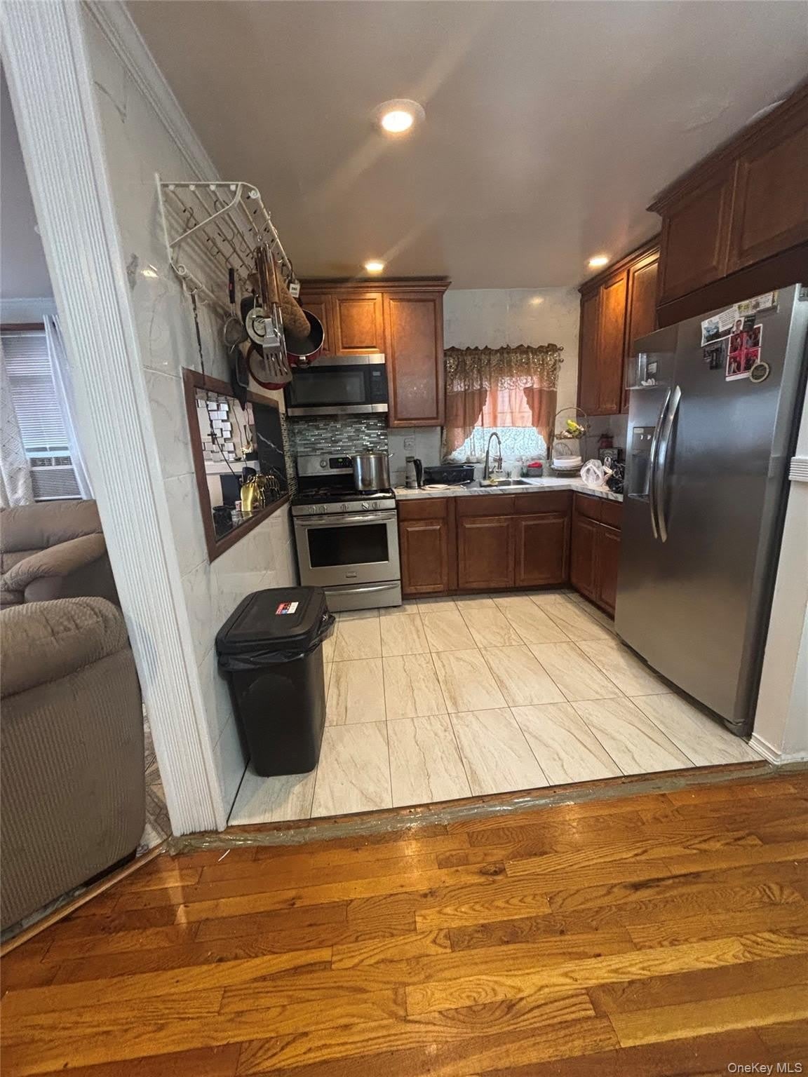 128-11 174th Place – photo 4