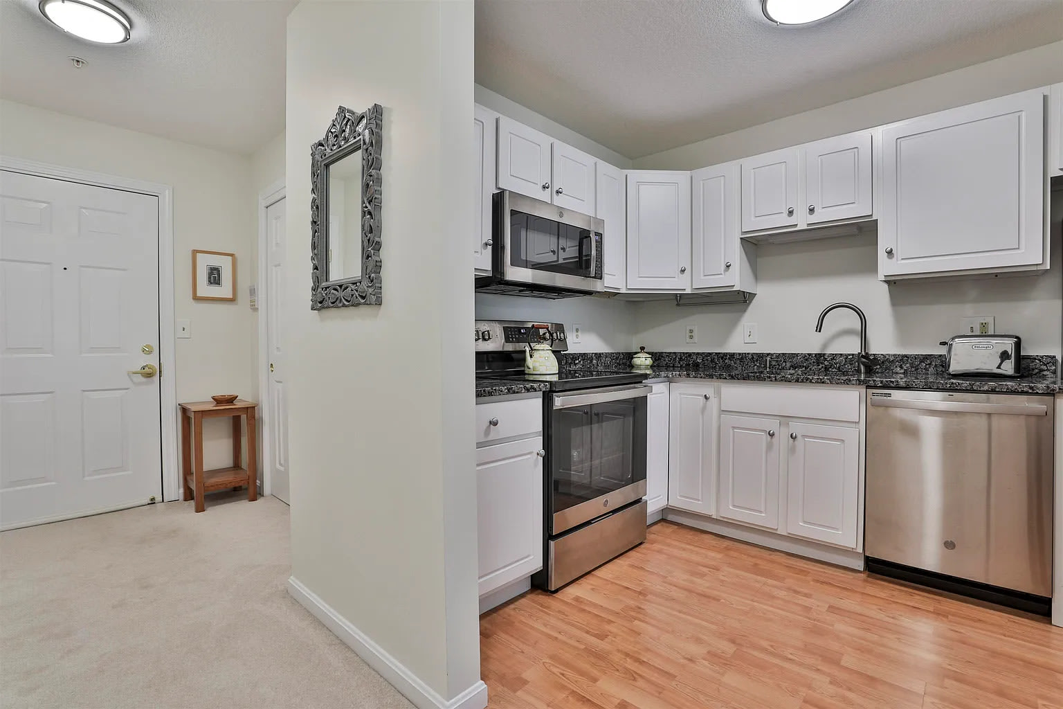 15 Lovell St Apt 3 – photo 3