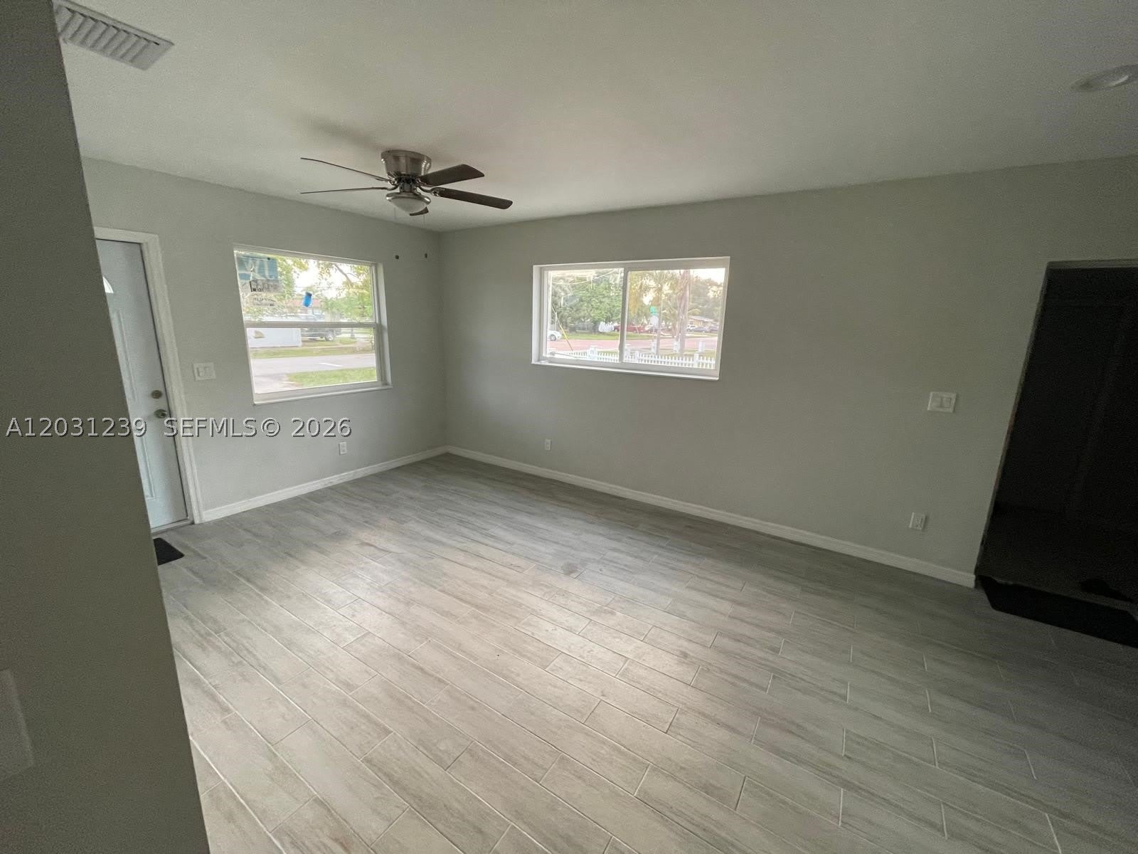 3921 SW 31st Dr – photo 2