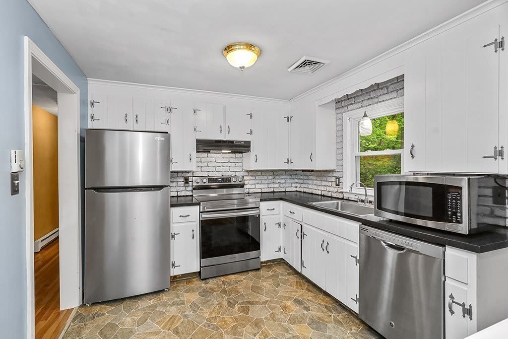 72 Westfield Dr – photo 5
