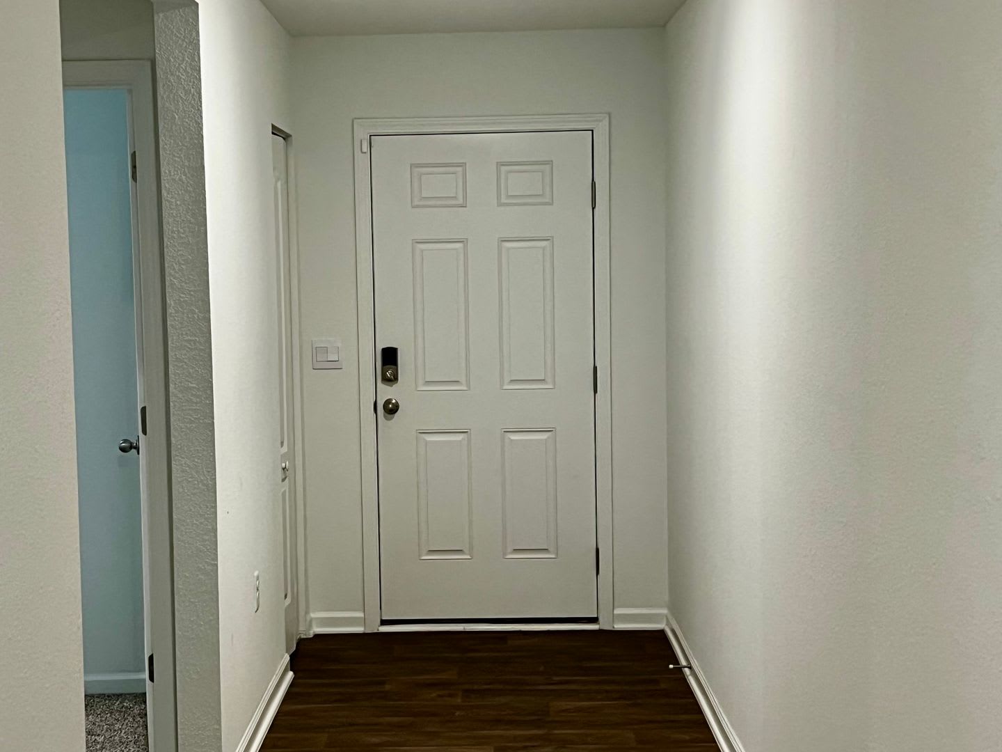 Like-New 2025 4-bedroom home for rent – photo 4
