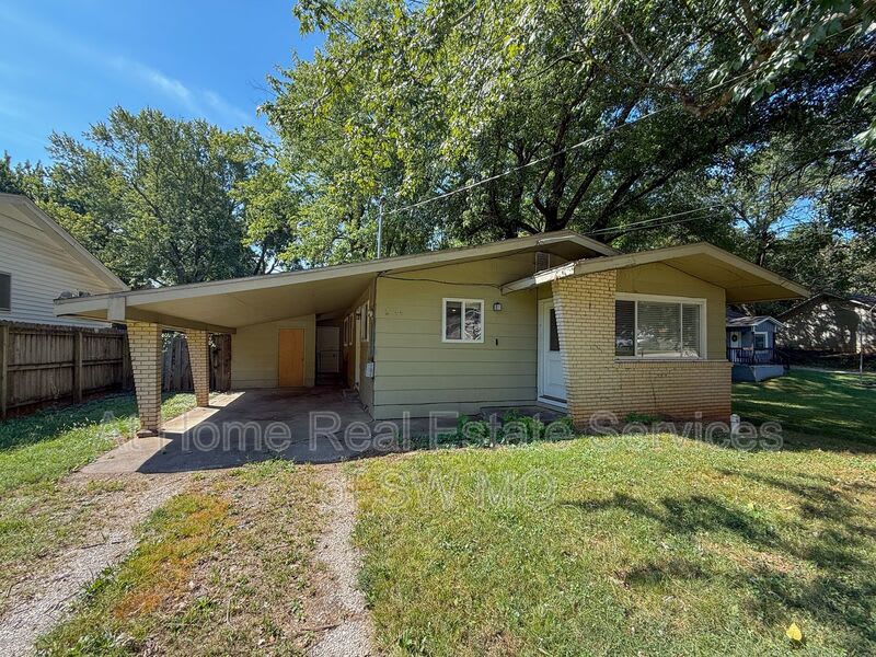 2744 E Monroe Terrace – photo 1