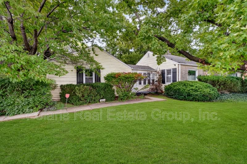 3916 W 96th St – photo 1