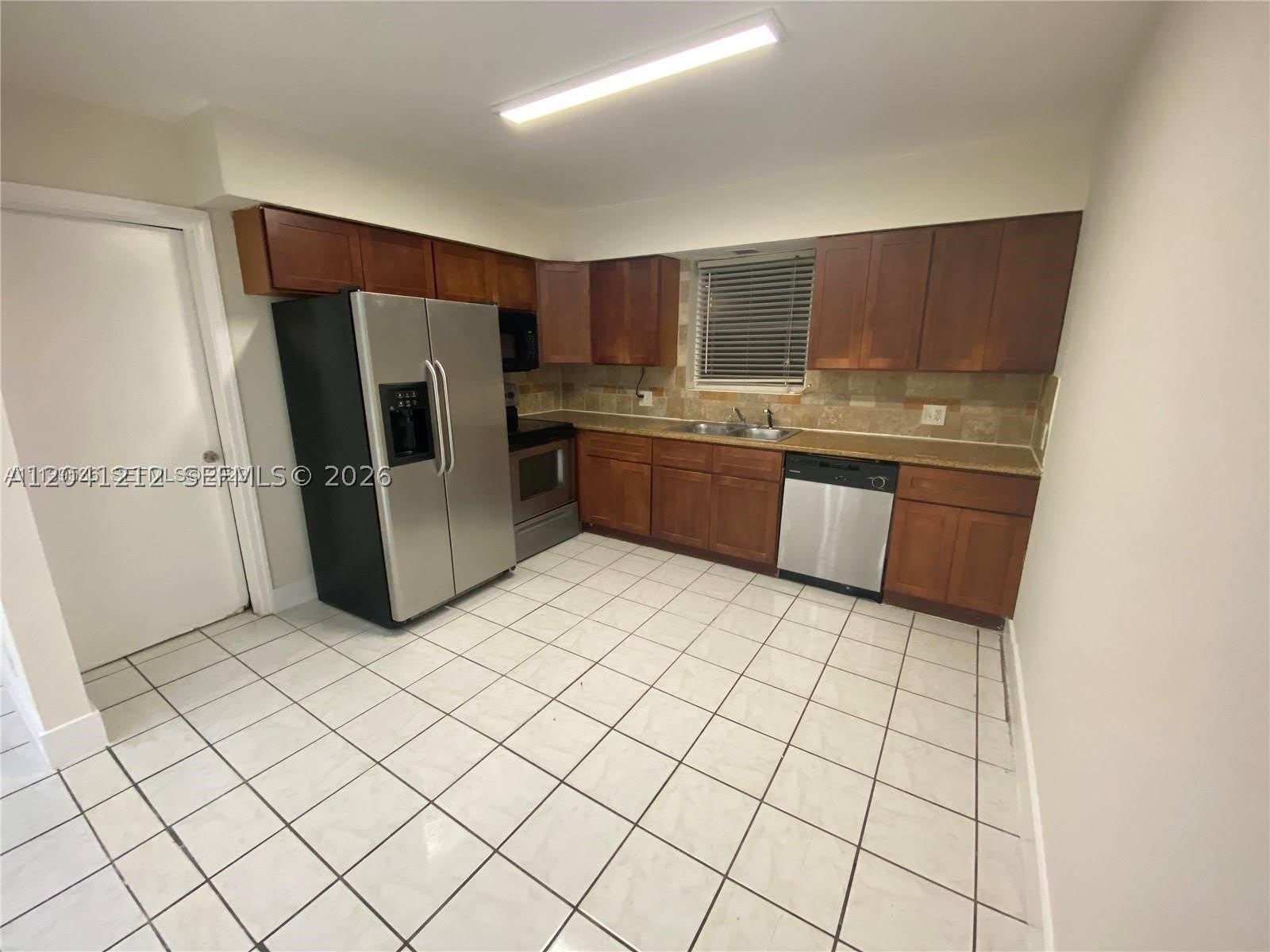 1727 Washington St – photo 3