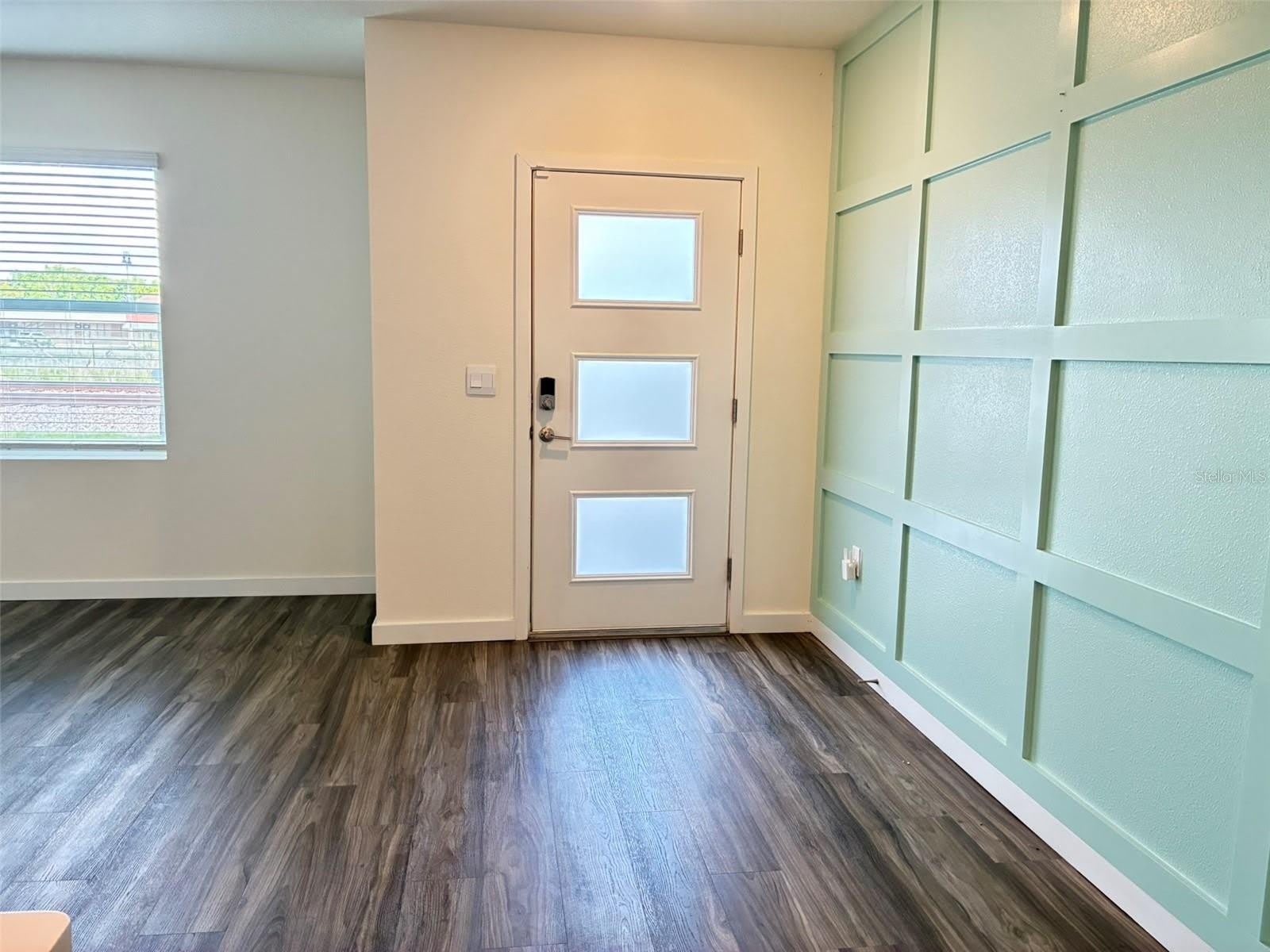 553 JOHN L MICA Way – photo 3