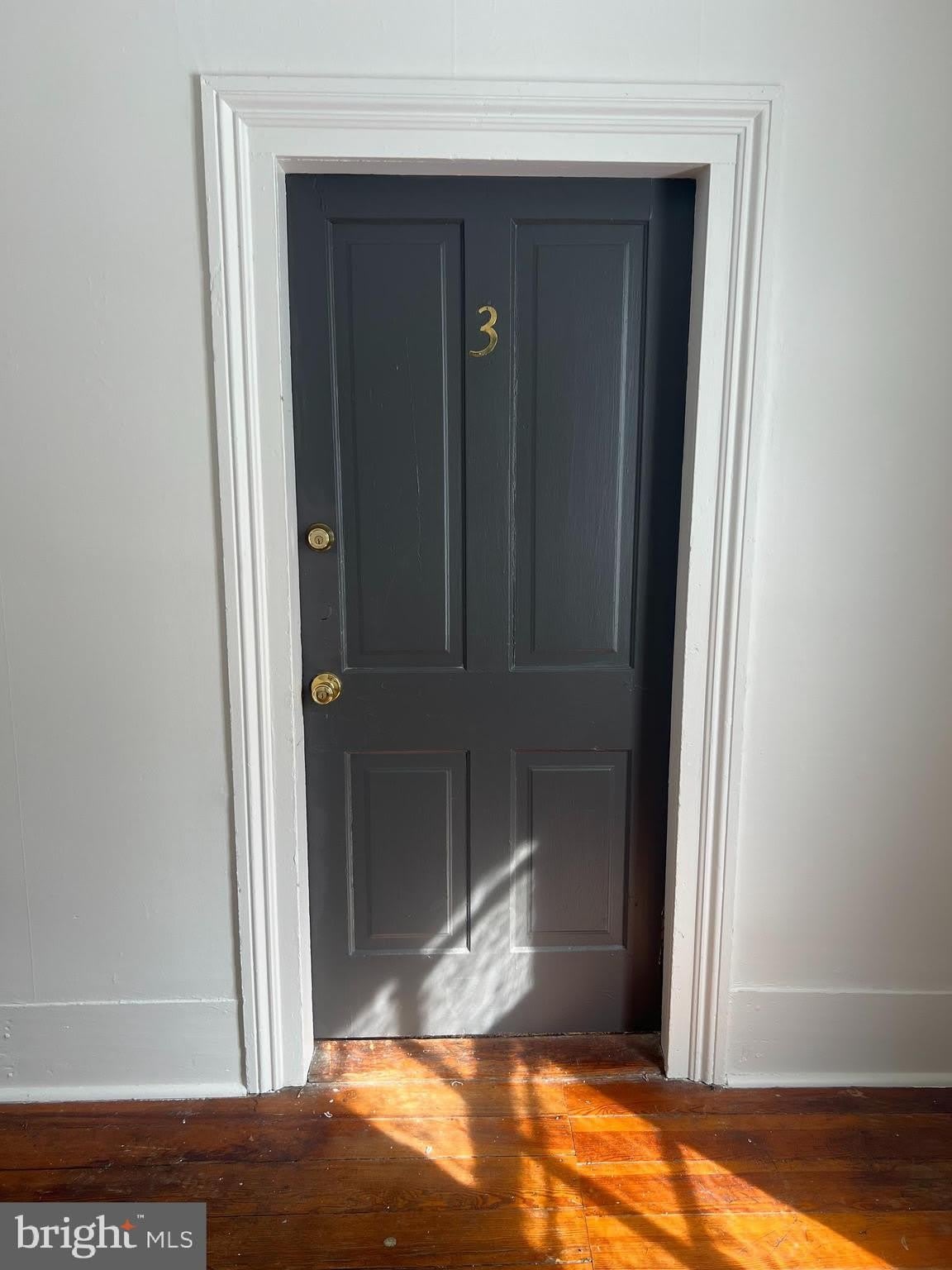 121 E Broaddus Avenue – photo 2