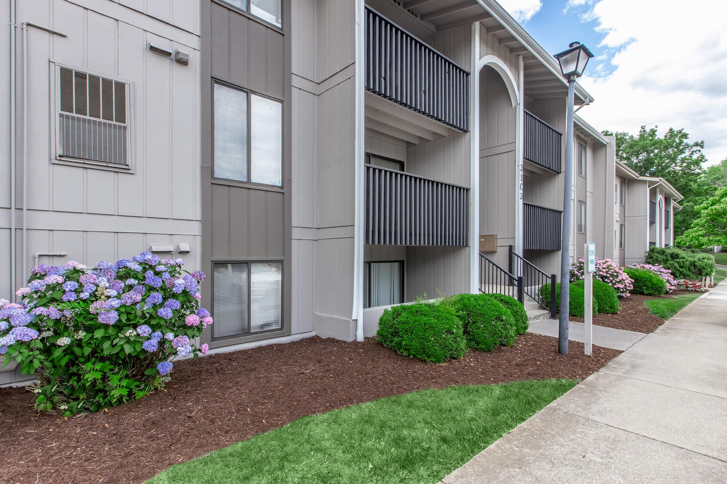 1138 Highland Ave 1Bed 1Bath 895 – photo 3