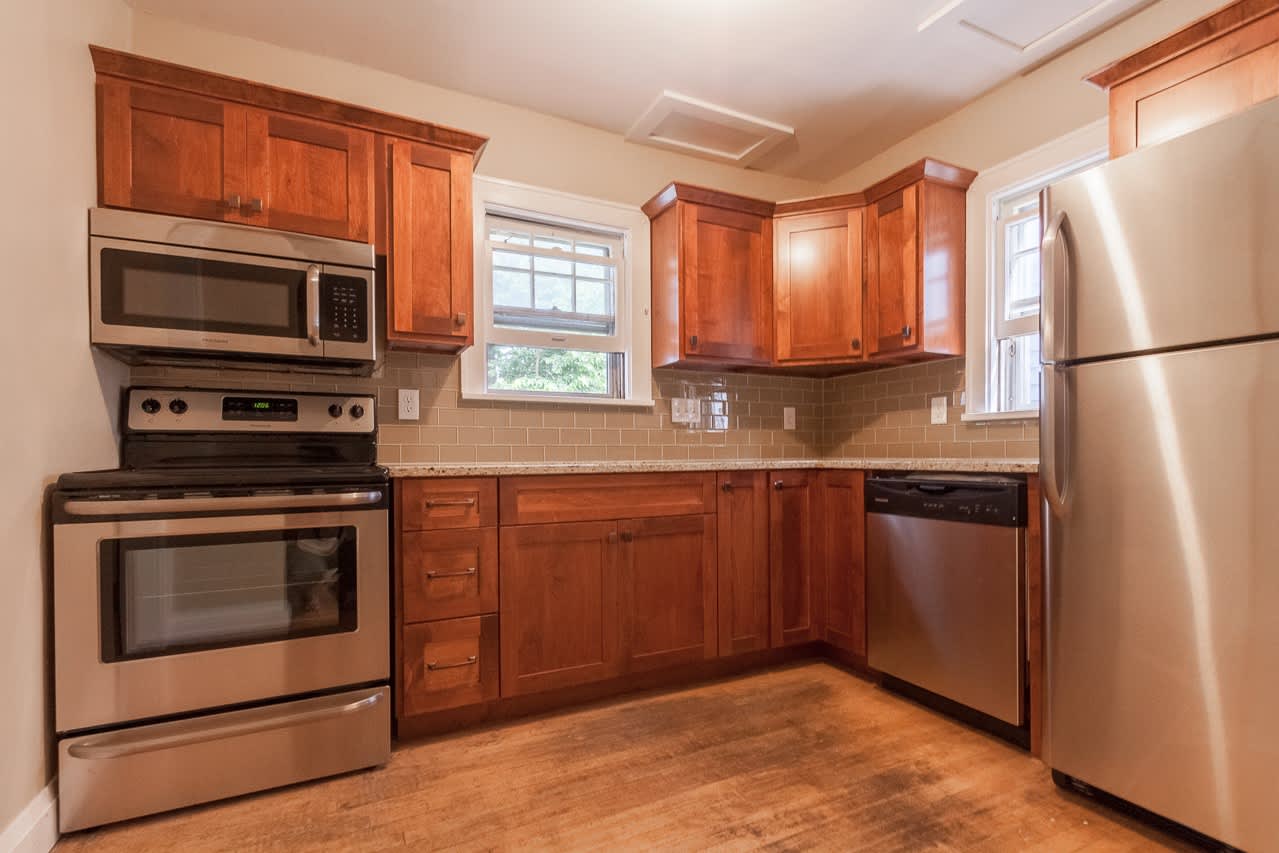2642 Kendall Ave – photo 1