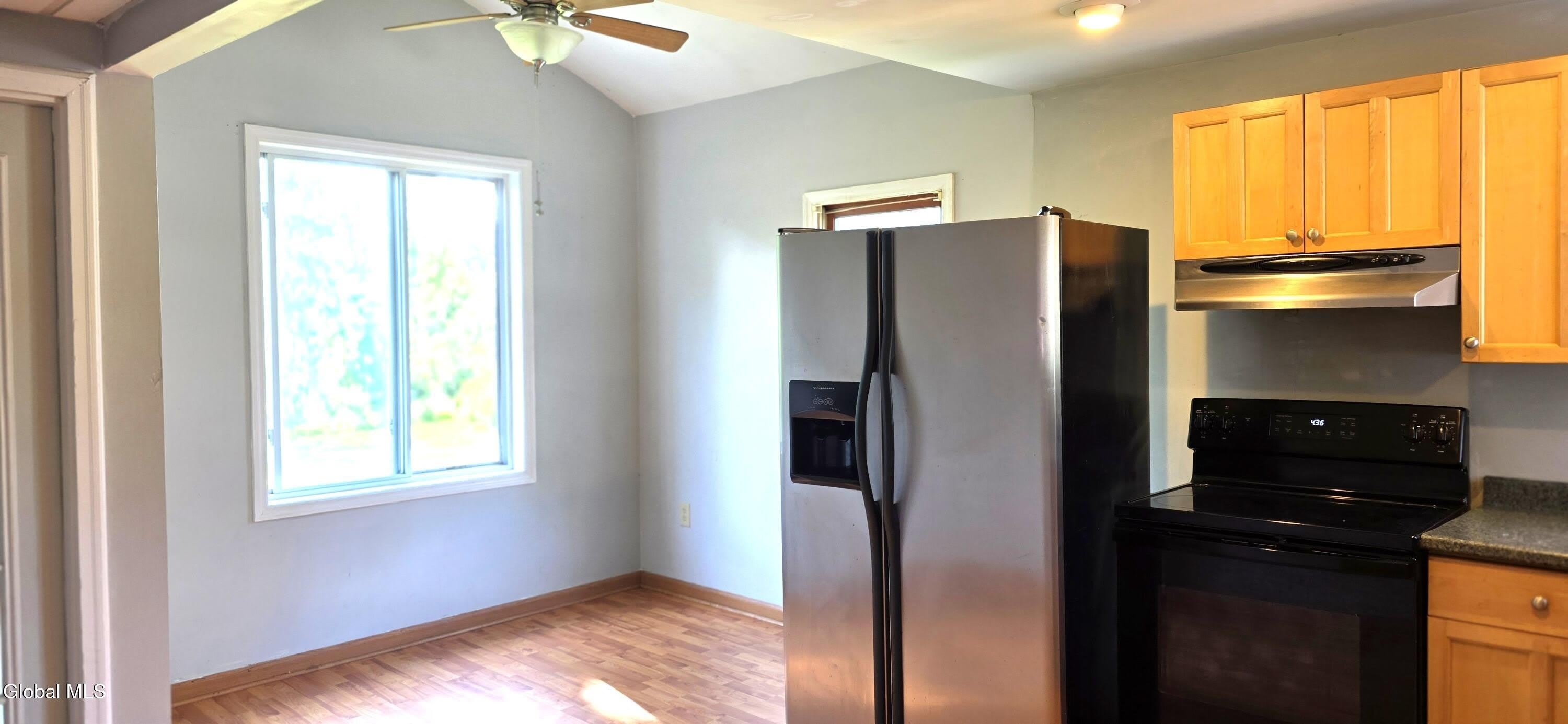 93 Cherry Avenue – photo 3
