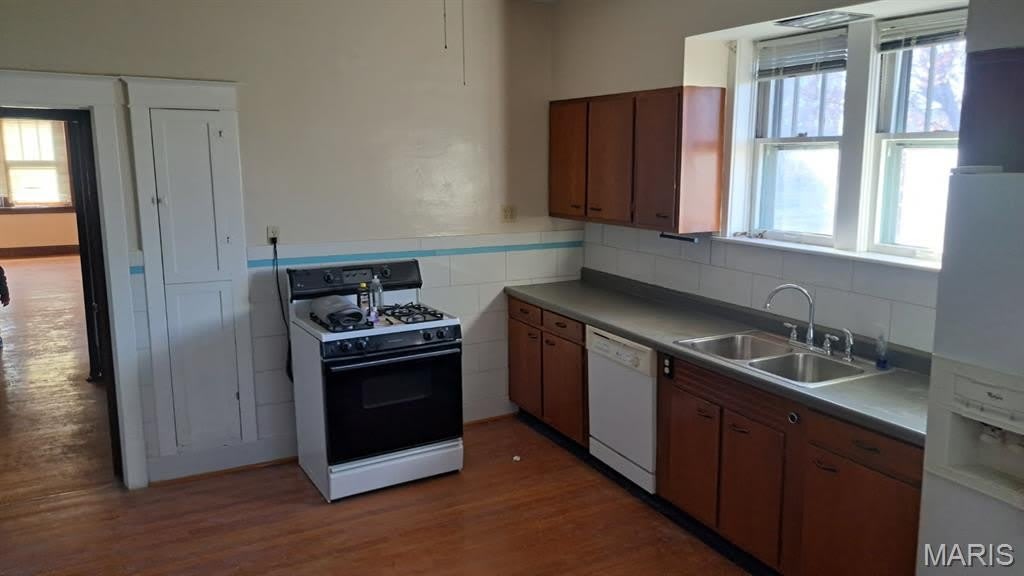 5301 S Broadway – photo 3